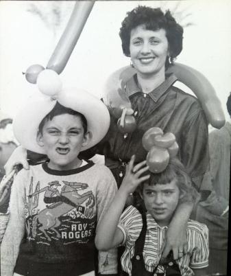 paul.gayle.momw:balloons